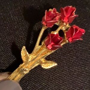 Rose brooch pin